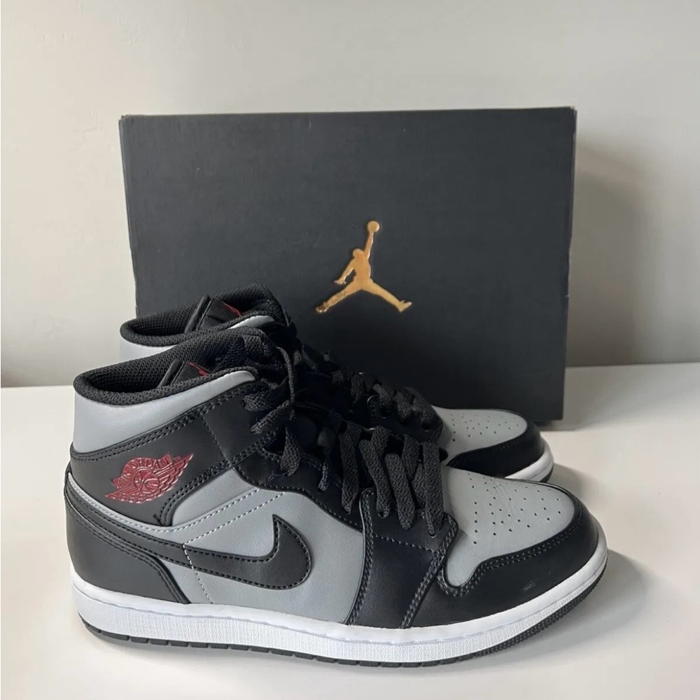 Air Jordan 1 Mid